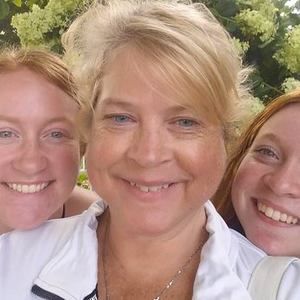 Meet your Posher, Denise